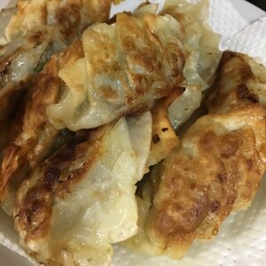 残った餃子を、パリパリ食感揚げ餃子に！